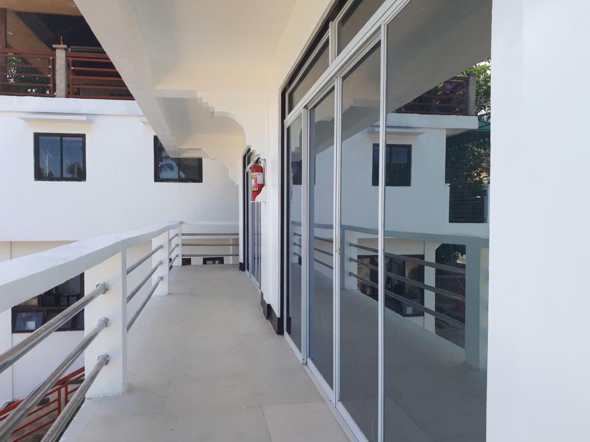 Orange Pearl Beach