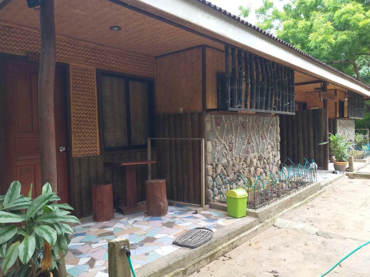 Kalinga Beach Bed & Breakfast 2*