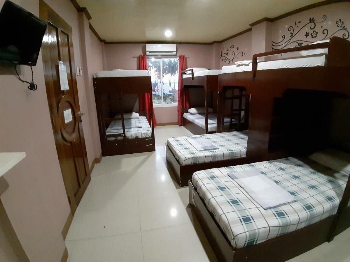 Oyo 712 Island Hop Nido Hotel 3*