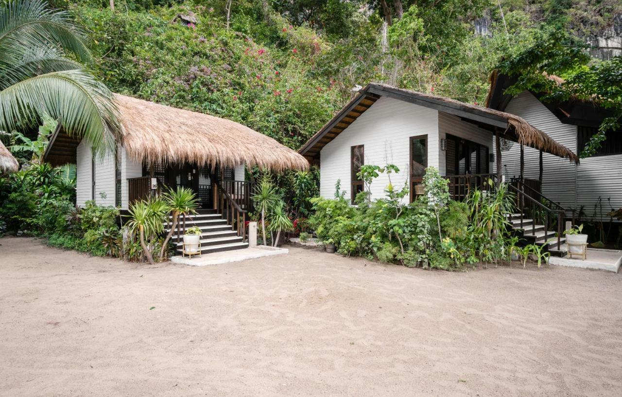 Resort Miniloc Island
