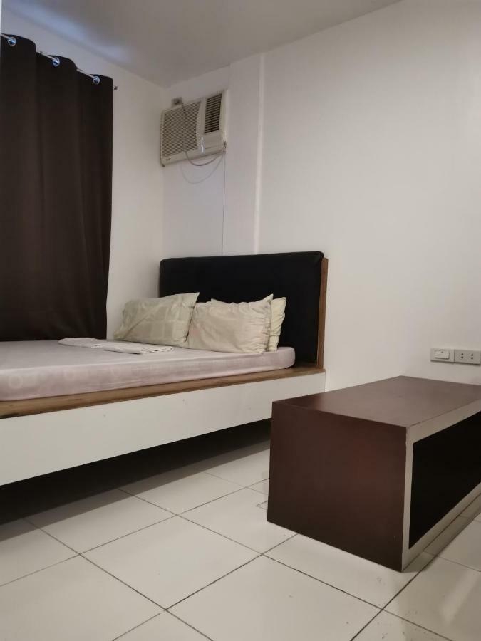 One - Hostel *
