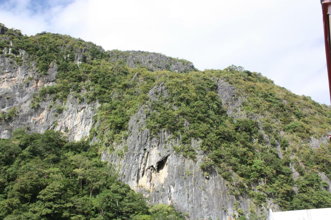 Bed & Breakfast Lolo Bob's El Nido