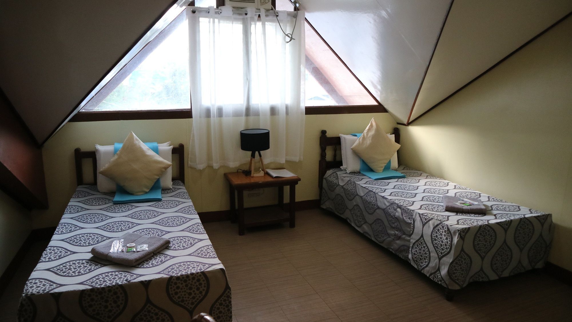 Bed & Breakfast Lolo Oyong House 2*