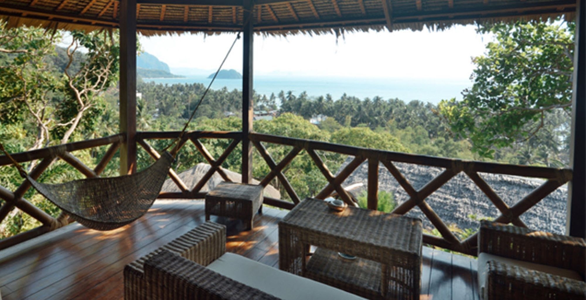 Overlooking 3* El Nido