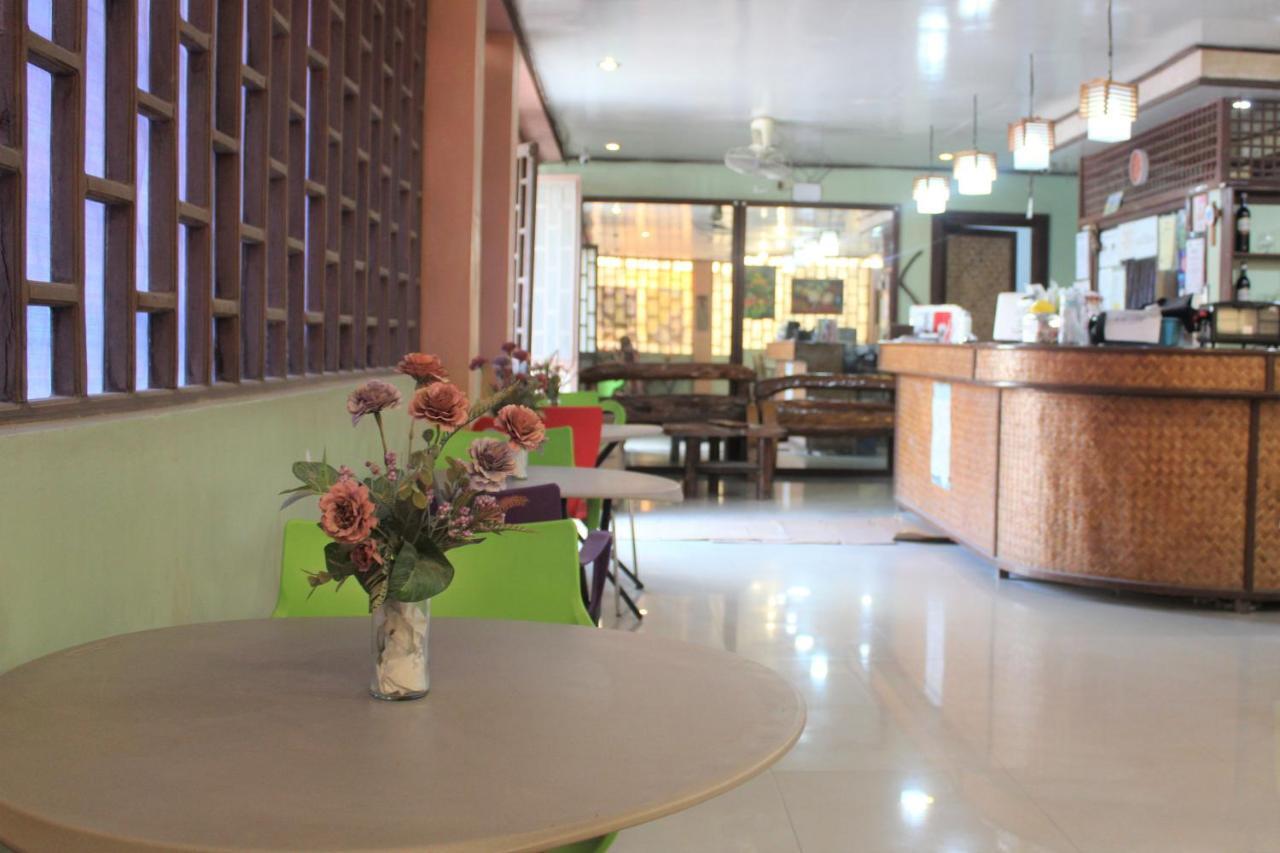 Lolo Oyong House 2*