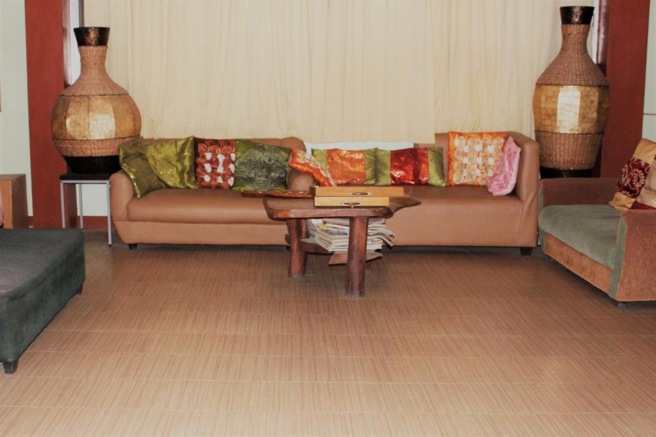 Lolo Oyong House Bed & Breakfast