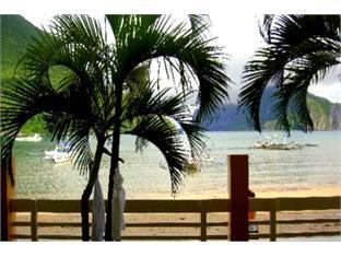 El Nido Beach Hotel *