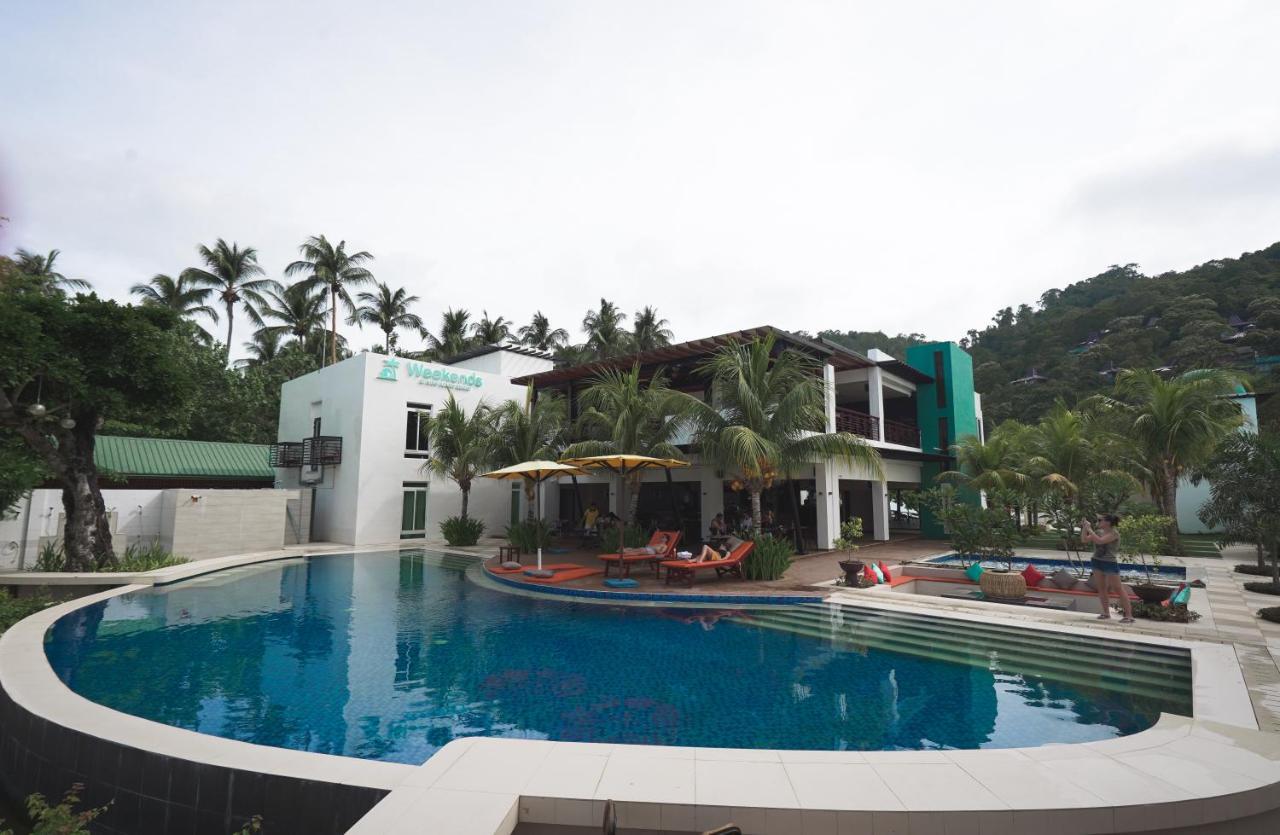 Weekends Resort