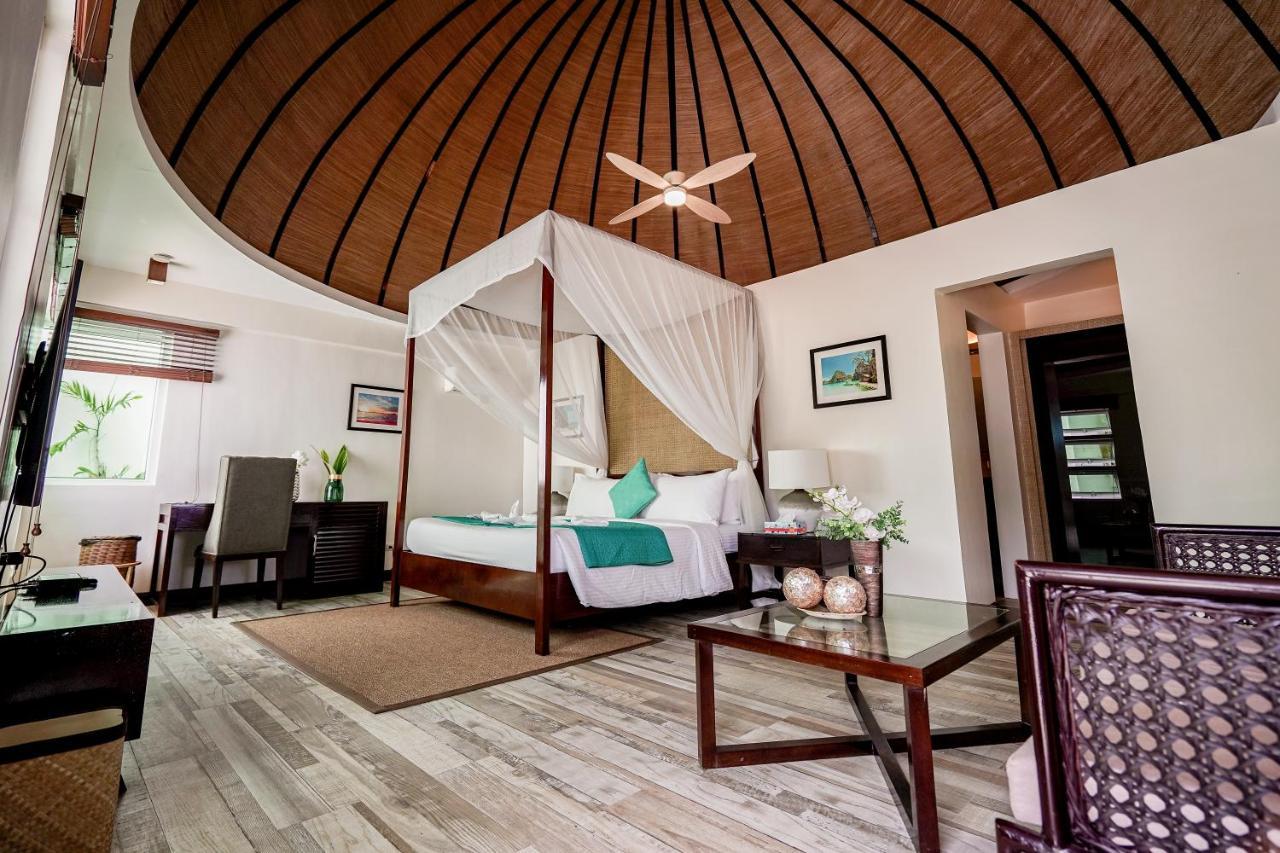 Weekends Resort