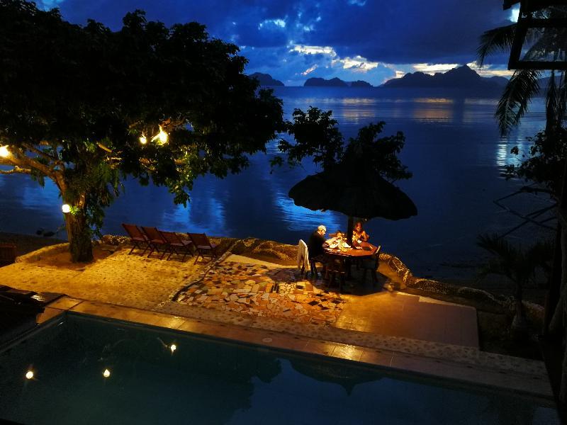 Four Seasons Seaview 3* El Nido
