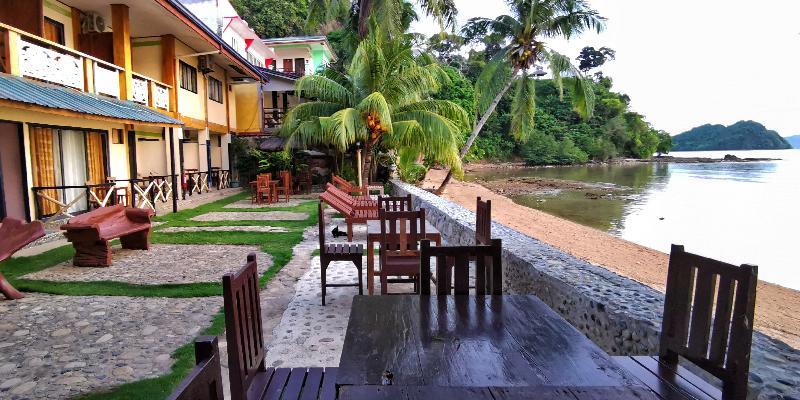Four Seasons Seaview El Nido