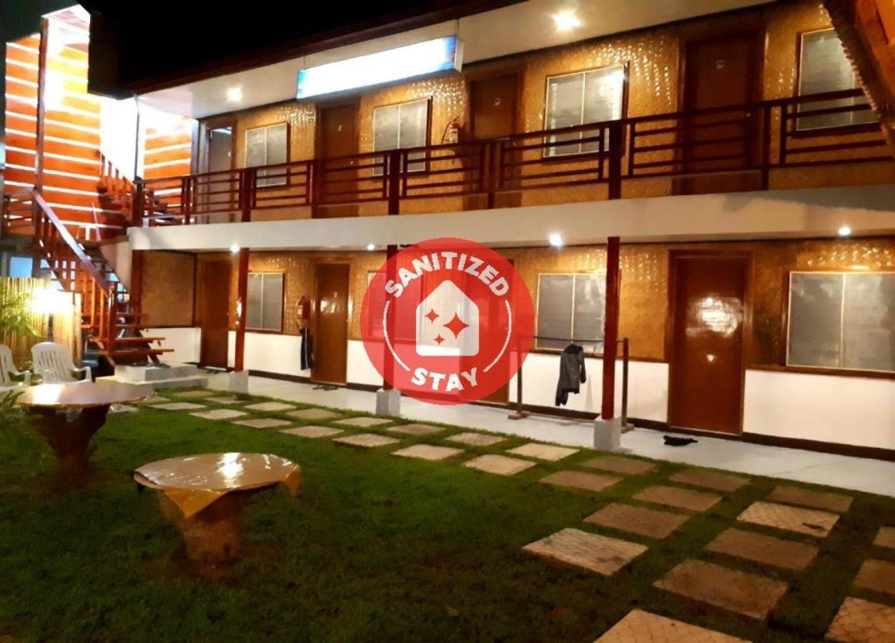 Hotel Oyo 689 Mando Mango 2*