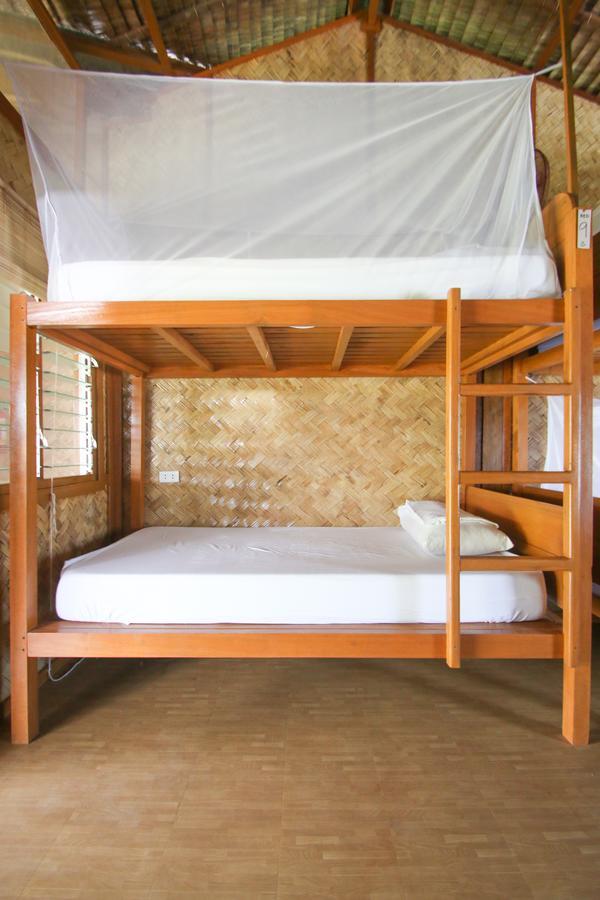 Hostel Where2next Nacpan