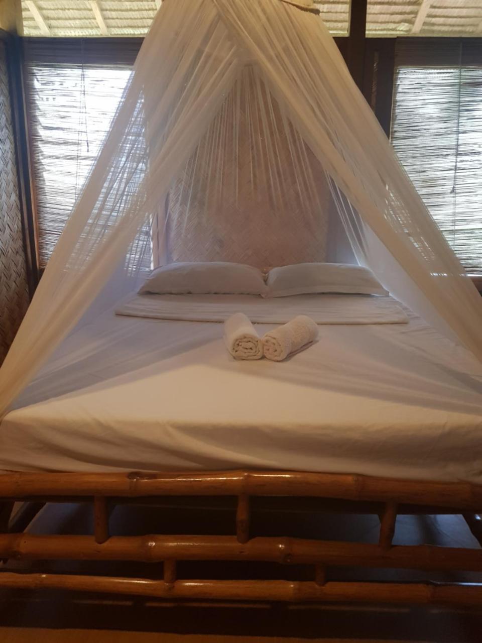 Hostel Where2next Nacpan El Nido